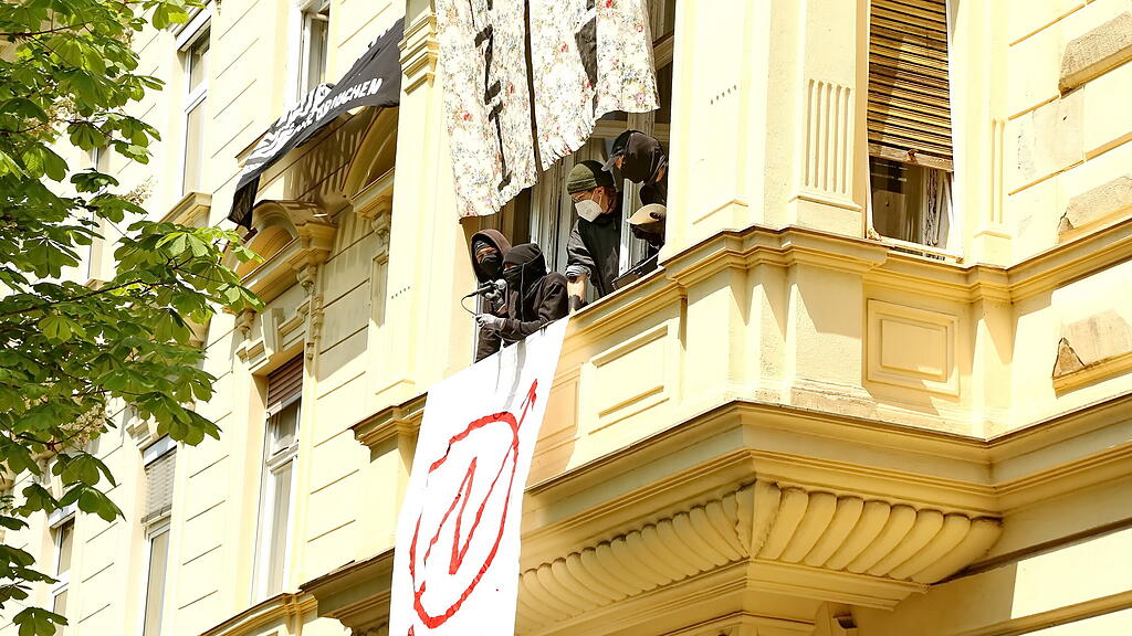 20220514-fmt_Hausbesetzung_durch_Linksextreme_in_Salzburg_KJ011.JPG