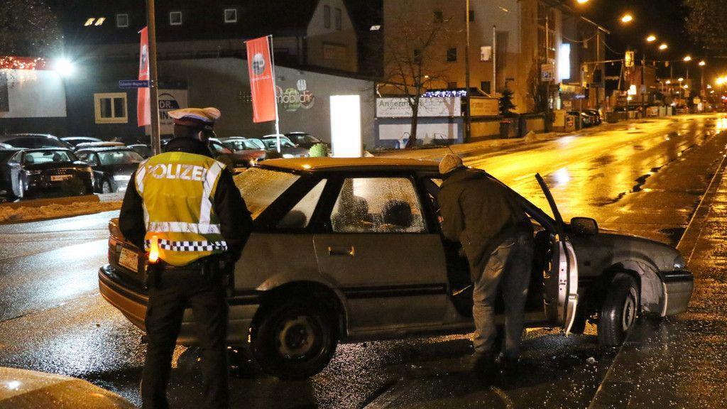 Unfall auf Vogelweiderstraße: Pkw ohne Fahrer abgestellt