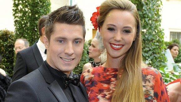 Life Ball 2014: Erste Gäste am Magenta Carpet (Kostüme)