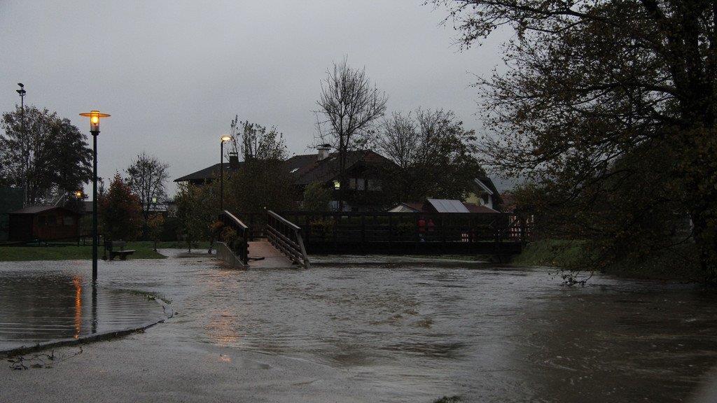 Wintereinbruch: Wassermassen in Bergheim