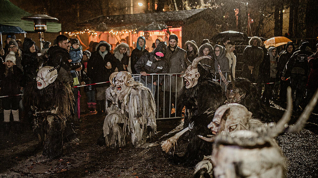 Hallwanger Perchtenlauf