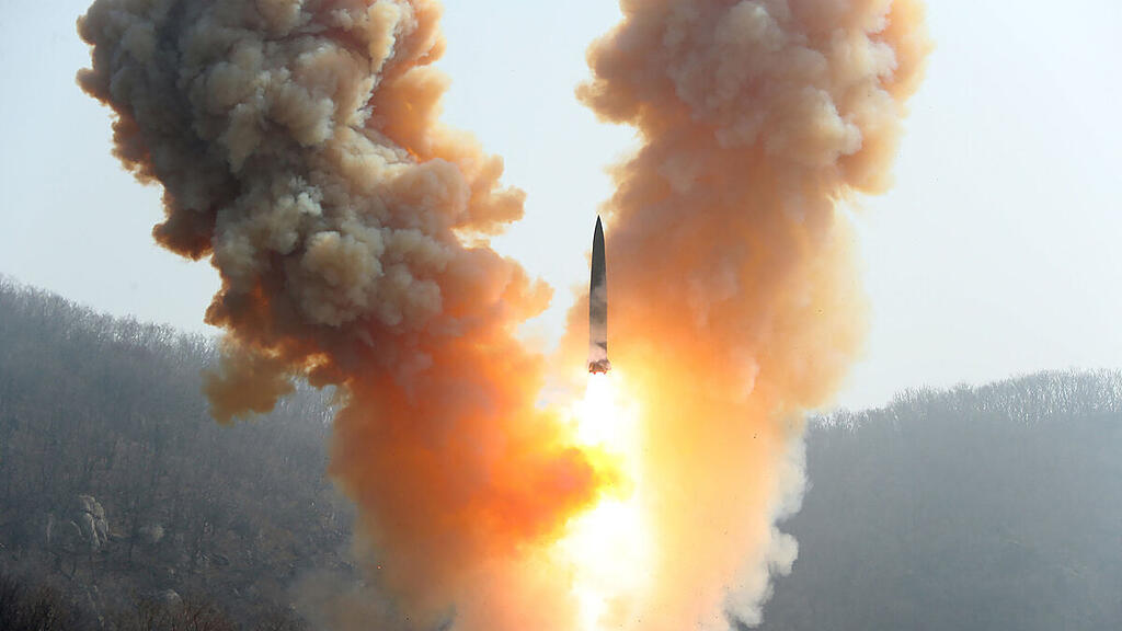 Rakete mit Atomsprengkopf-Attrappe abgefeuert