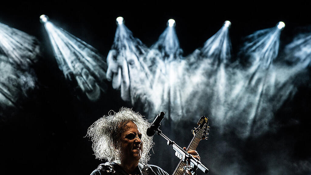 Sänger Robert Smith und seine Gruppe melden sich zurück