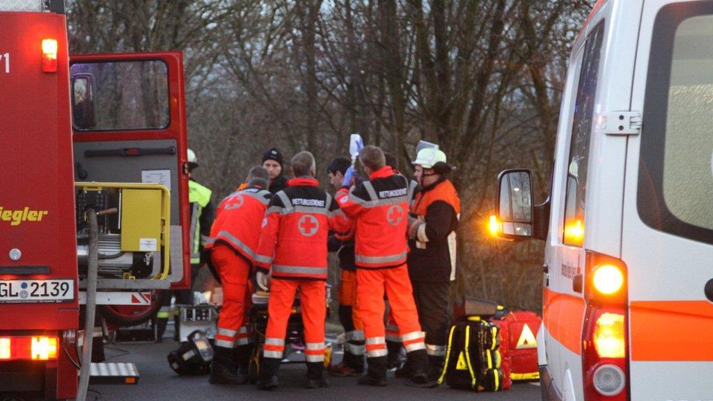 Ein Toter bei Crash auf B20, II
