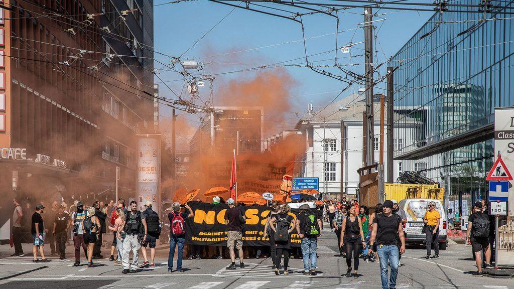 Eu-Gipfel: Demo in Salzburg, II