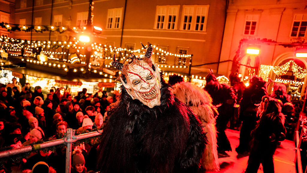 Der Krampuslauf am Christkindlmarkt