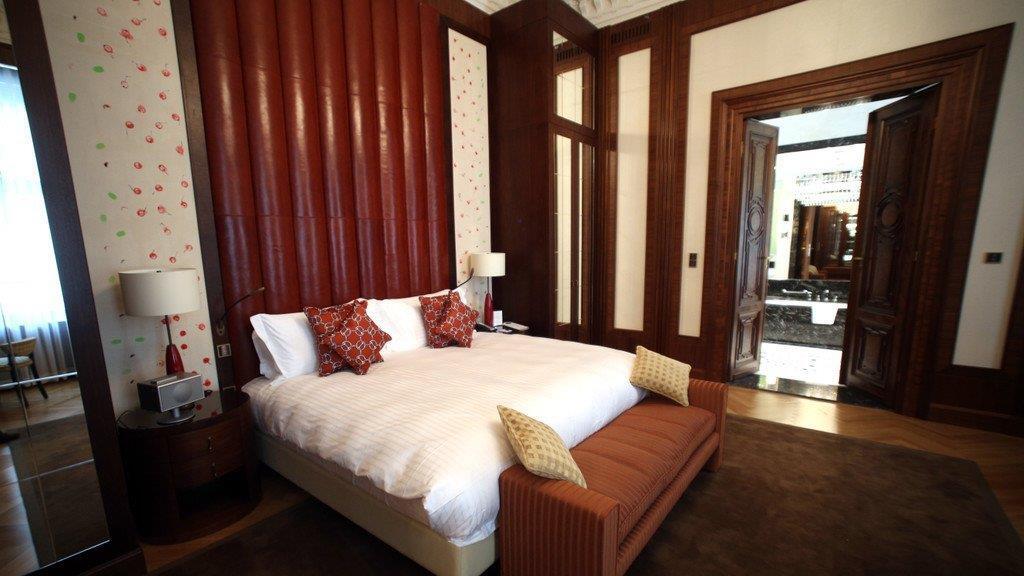 Letzte Vorbereitungen vor Ritz Carlton Eröffnung in Wien