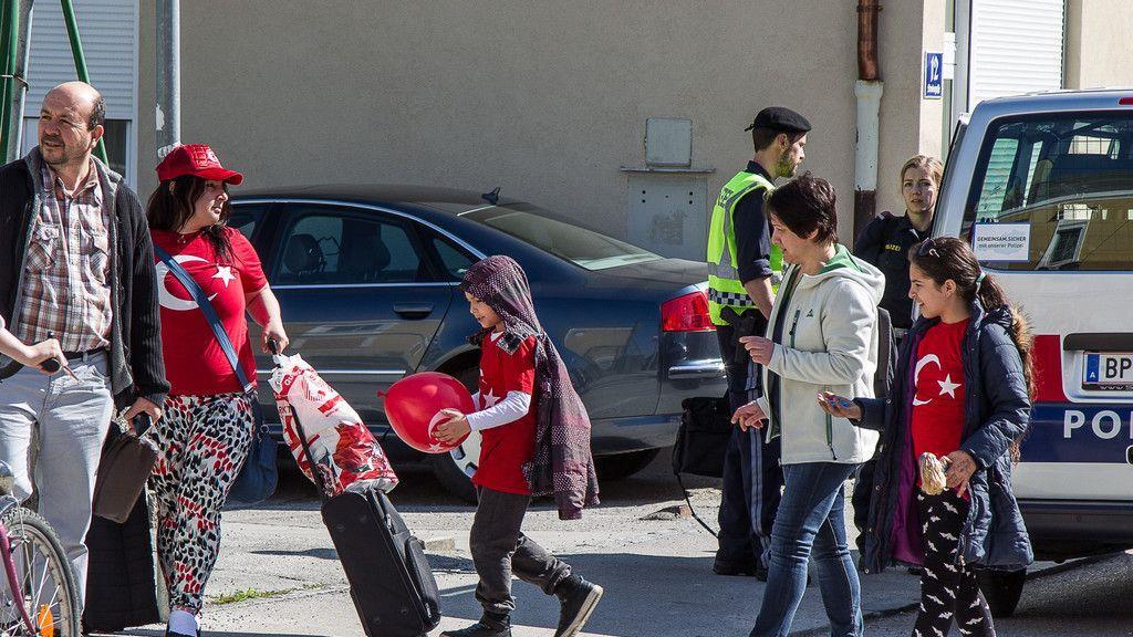 Türkei-Referendum: Andrang in Salzburg