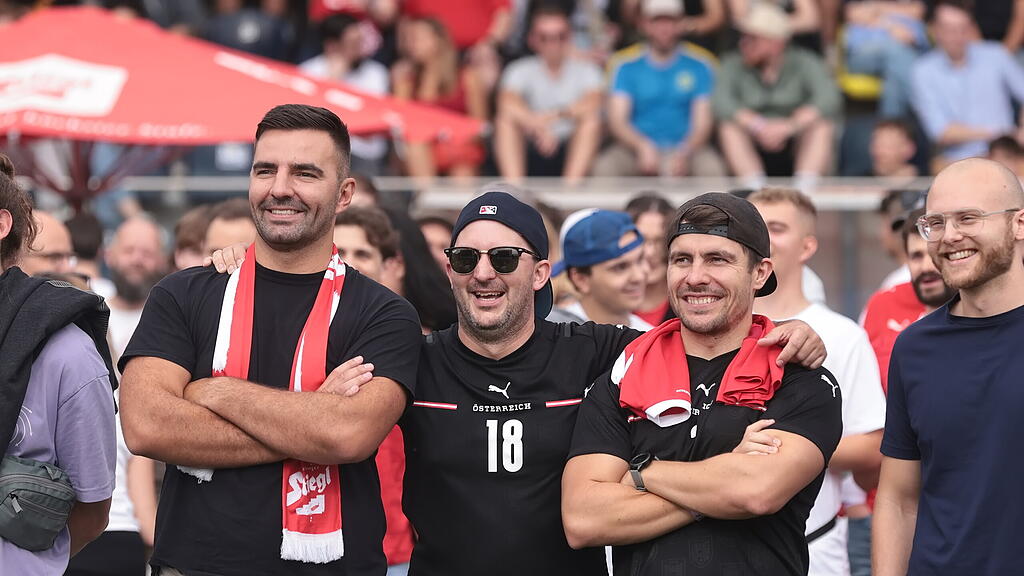 Public Viewing in Salzburg: Österreich vs. Polen