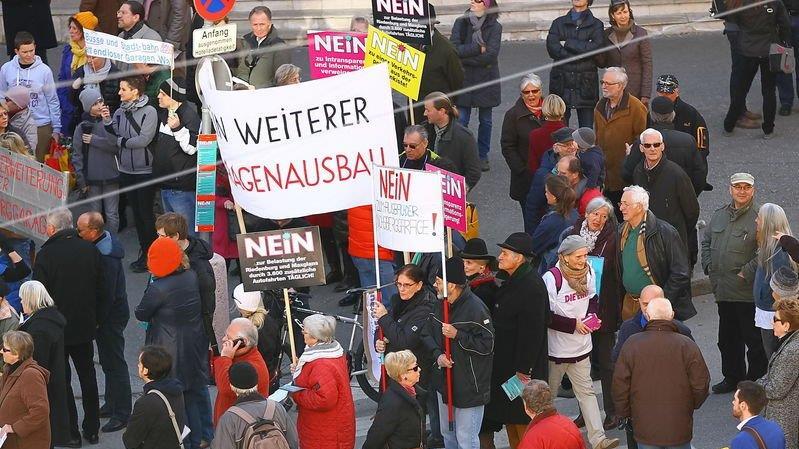 Demo gegen Mönchsberggaragen-Ausbau, I
