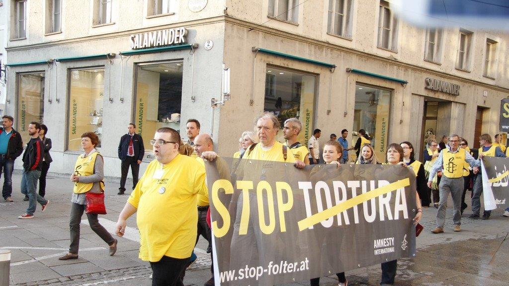 Demo gegen Folter