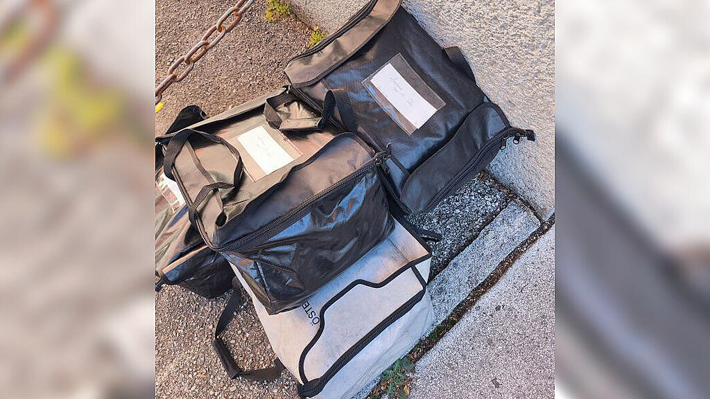 Herrenlose Postsäcke in Salzburg-Lehen werfen Fragen auf
