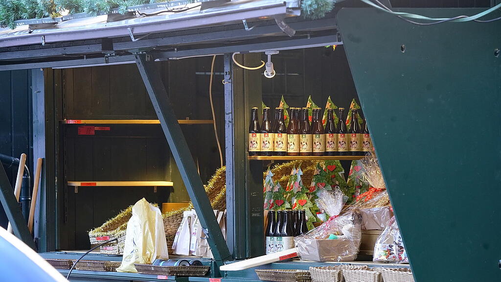Salzburger Christkindlmarkt Aufbau