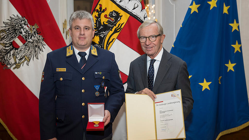 Wasserretter und Wasserretterinnen in Landesresidenz