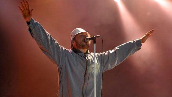 Der Drummer der Beatsteaks liegt im Spital nach einem schweren Unfall.