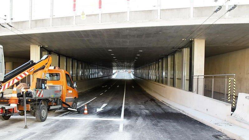 Nelböckviadukt und Linie 12