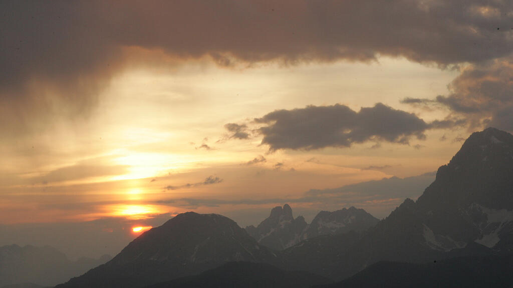 symb_Wolken, symb_Wetter, symb_berge, symb_sonne,