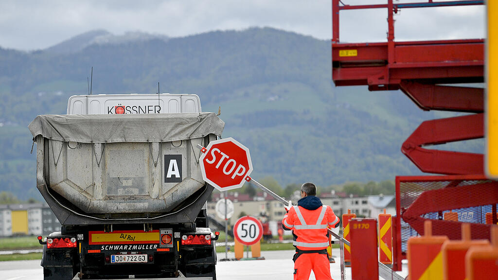 Flughafen Salzburg: Asphaltierung hat begonnen