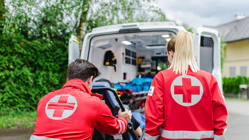SB, Rotes Kreuz, Rettung, RK, Sanitäter, Rettungsauto