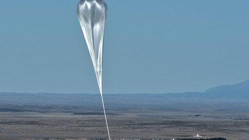 Der Stratos-Sprung von Felix Baumgartner in Bildern