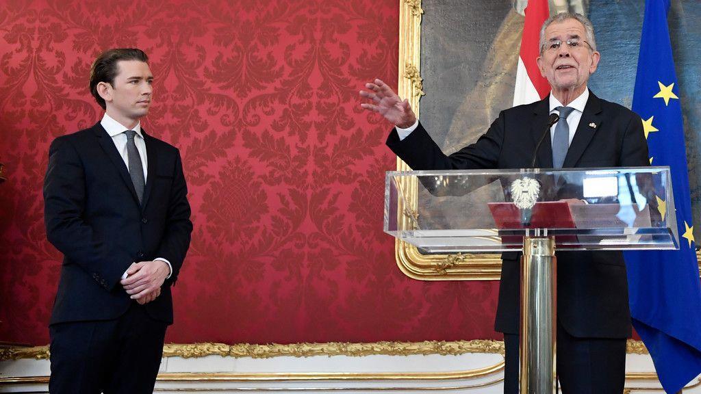 Van der Bellen beauftragt Kurz mit Regierungsbildung