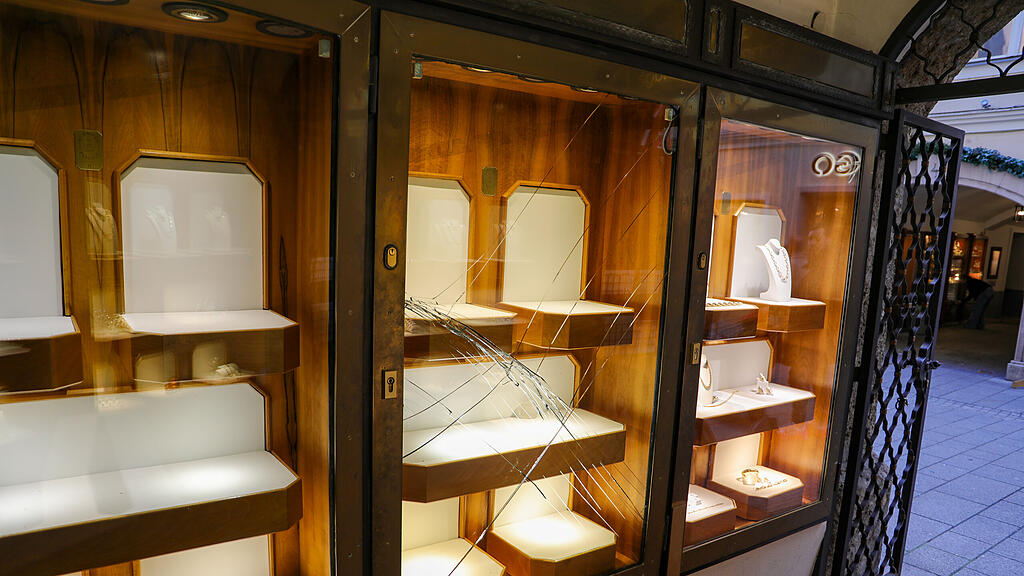 Einbruch bei Juwelier Schneider in Salzburger Altstadt II