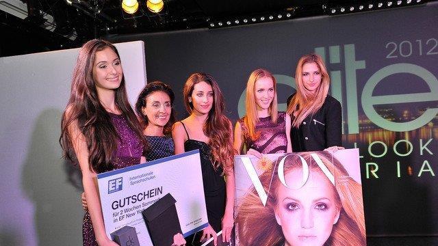 Elite Model Casting im Chaya Fuera