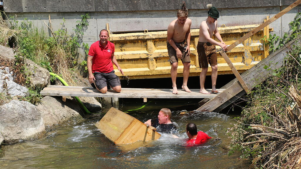 20230618fmt_sautrogrennen_ff_hof_fm_04.JPG