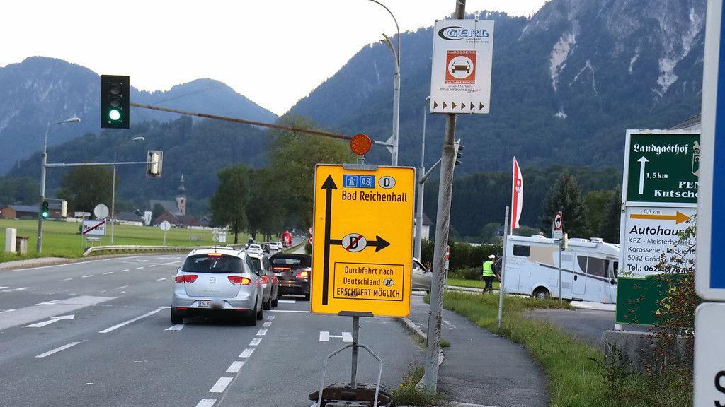 Straßensperre durch Grödig