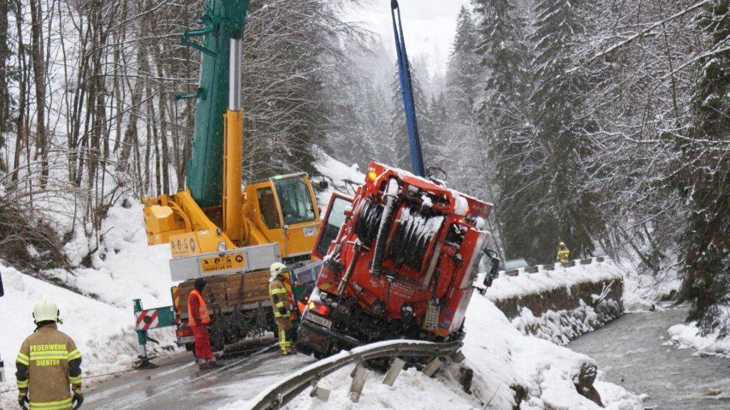 L216: Bilder der Unfallstelle