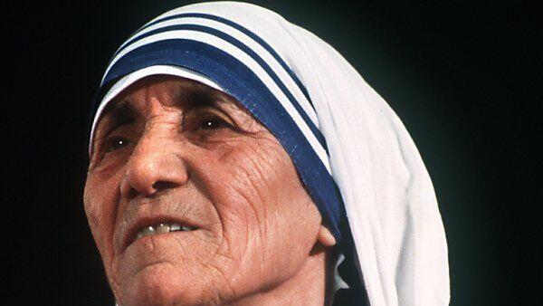 Mutter Teresa wird 2016 heilig gesprochen