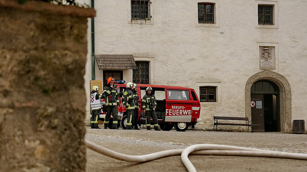 Feuerwehr-\u00dcbung auf der Festung, I