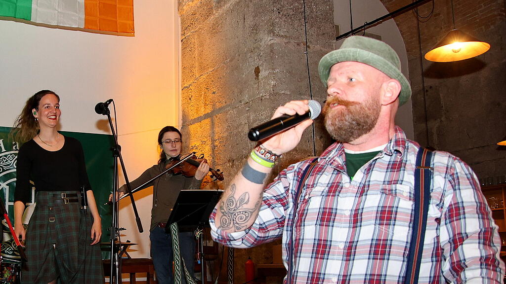 St. Patrick\u00b4s Day im Br\u00e4ust\u00fcbl Kaltenhausen