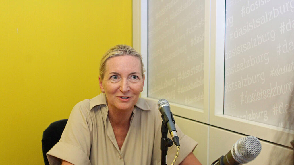 daniela hruschka