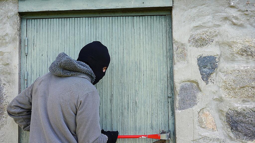 Einbrecher, Einbruch