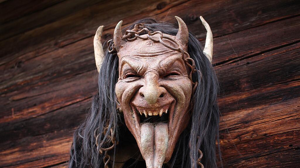 Maskenausstellung "Grossarler Gschlacht"