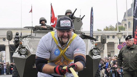 Weltrekord: Müllner zieht Panzer