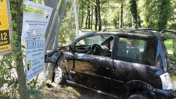Mopedauto verunfallt