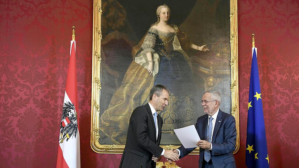 AMTSENTHEBUNG DER REGIERUNG DURCH DEN BUNDESPR\u00c4SIDENTEN