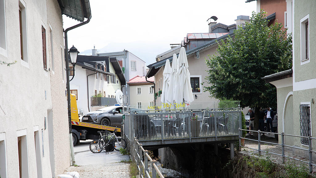 Aufr\u00e4umen in Hallein, DI