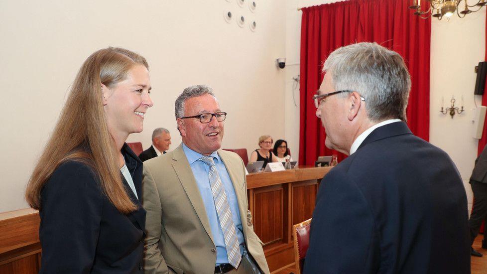 Salzburgs Regierungsmitglieder stellen sich Hearing