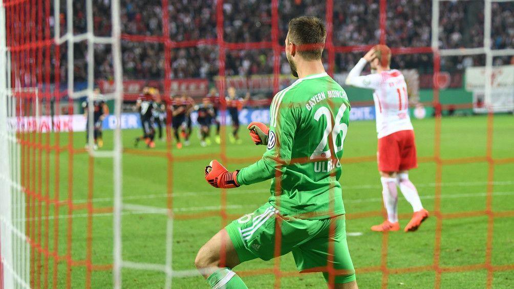 Bayern nach Elfmeter-Krimi in Leipzig im DFB-Pokal weiter