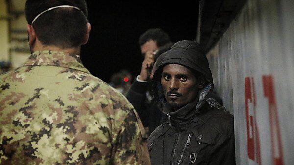 Migranten kommen aus Syrien, Eritrea und Nigeria