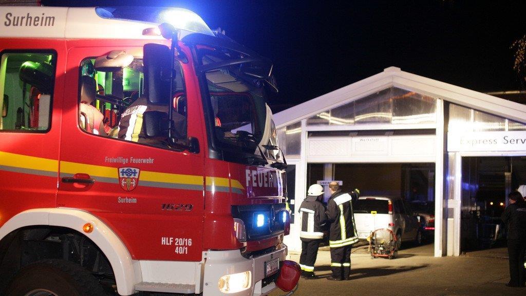 Feuerwehreinsatz in Autohaus, II