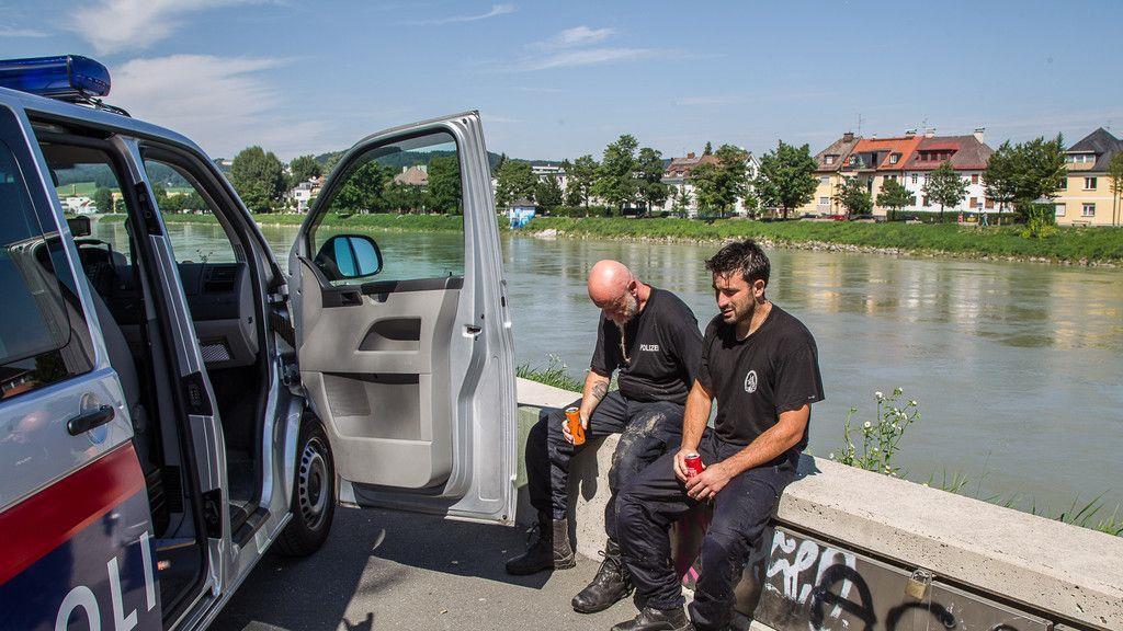 Mann aus Salzach gerettet