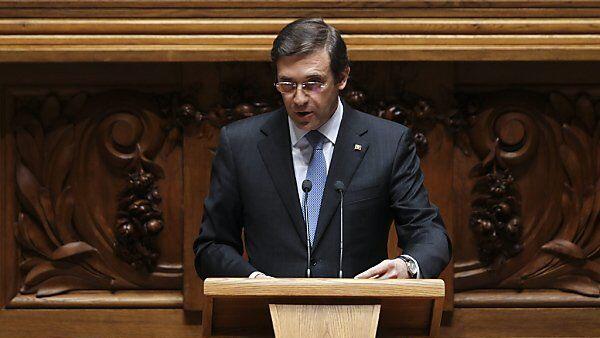 Regierungschef Passos Coelho muss woanders sparen