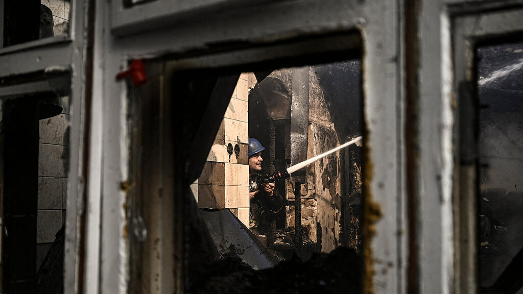 Ukraine-Krieg, Tag 28: Zerst\u00f6rung in Kiew