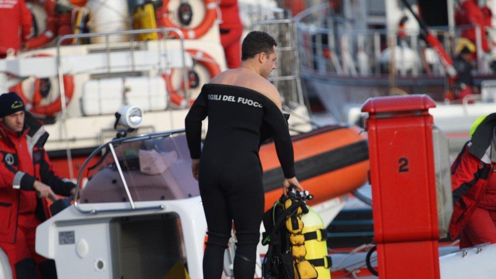 Bergungsarbeiten an der Costa Concordia