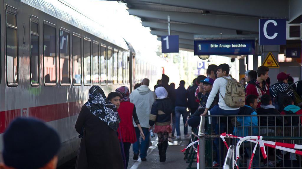 Sonderzug aus Salzburg trifft in Freilassing ein