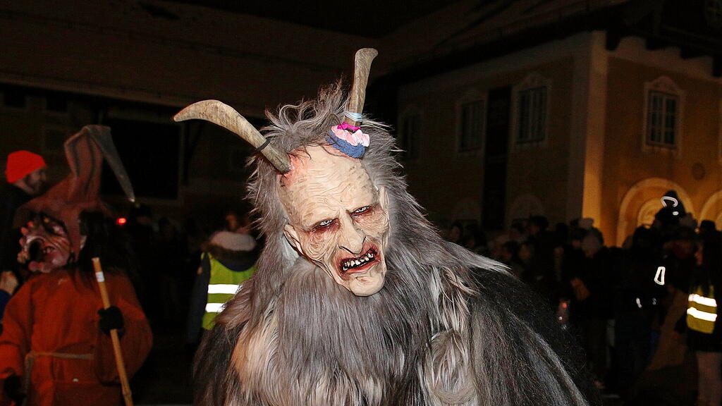 Maxglaner Krampus und Perchtenlauf